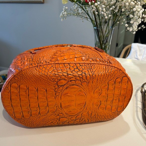 Brahmin Dee Dee Croc Leather Bucket Shoulder Bag - Picture 5 of 10